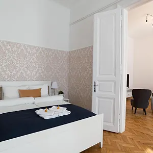vuvu.inbudapesthotels.com/